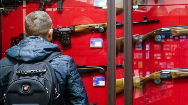 Вице-спикер Госдумы Ирина Яровая подготовила законопроект об ужесточении правил выдачи разрешения на оружие