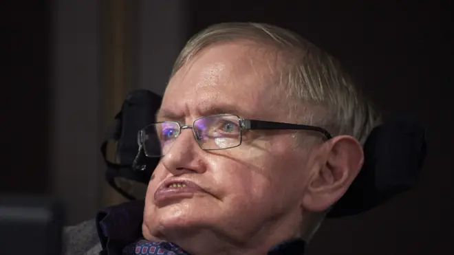 ศ.ฮอว์คิง นักฟิสิกส์ทฤษฎีและนักจักรวาลวิทยาชาวอังกฤษ กับทัศนะ “เอไอจะเป็นผู้ช่วยหรือทำลายล้างมนุษยชาติ”