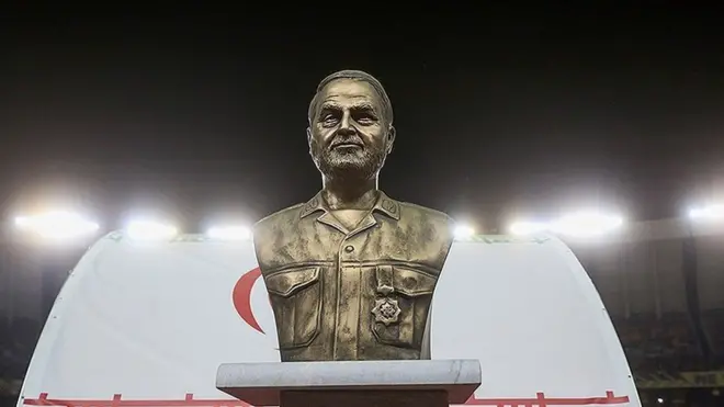 مجسمه قاسم سلیمانی