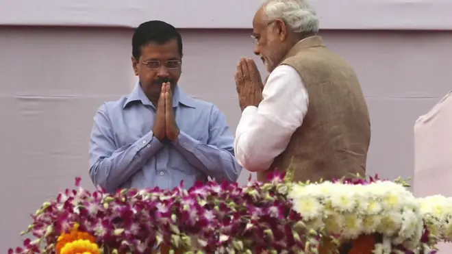 मोदी केजरीवाल