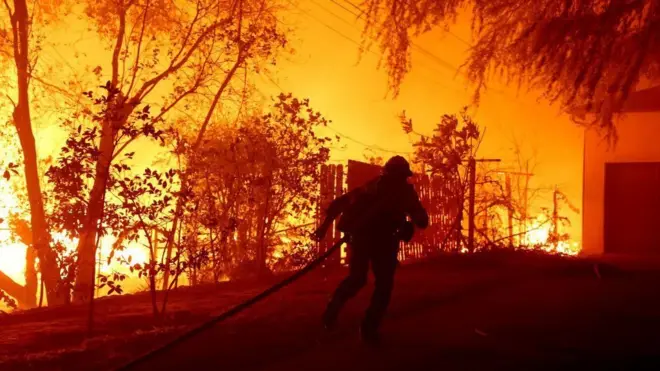 Hollywood hills fire