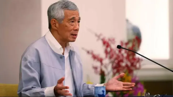 A string of political scandals in Singapore casts doubt on when Prime Minister Lee Hsien Loong can hand over the leadership reins