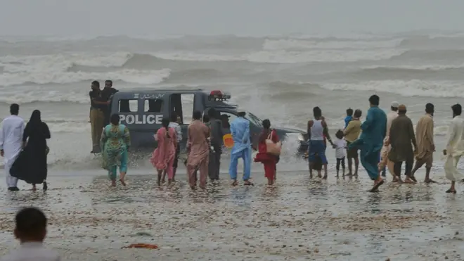 خیال رہے کہ ان دنوں سمندر میں طغیانی ہوتی ہے اور ساحلی علاقوں میں دفعہ 144 نافذ ہوتی ہے (فائل فوٹو)