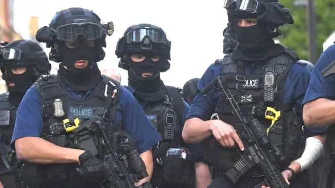 جرائم کی اجازت اور ان کی نگرانی کے متعلق یہ قانون سالہا سال تک اس حوالے سے غیر یقینی کے بعد آیا ہے کہ یہ ایجنٹ کب قانون توڑ سکتے ہیں اور کب نہیں