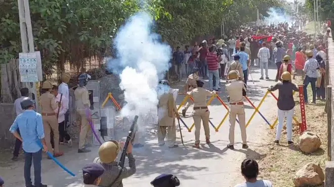 પોરબંદરમાં દરગાહ તોડી પડાતા સર્જાયેલો તંગદિલી ભર્યો માહોલ