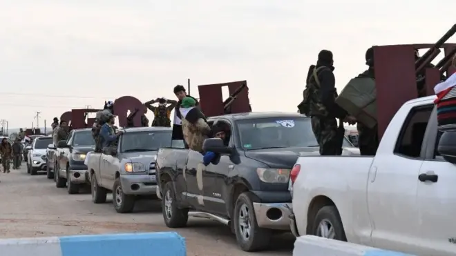 Afrin'e doğru ilerleyen Suriye hükümeti yanlısı milis güçler