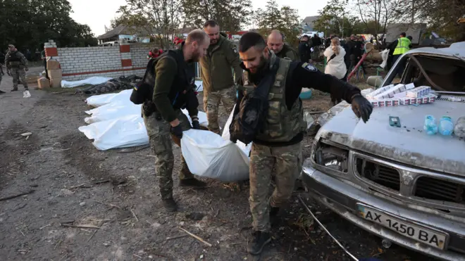 ဒီတိုက်ခိုက်မှု တစ်ခုတည်းမှာပဲ ရွာရဲ့ လူဦးရေ ငါးပုံတစ်ပုံ သေဆုံးခဲ့