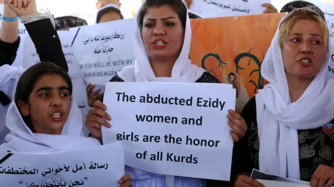 Irak Kürt Bölgesel Yönetimi'nde kaçırılan Ezidilerle ilgili düzenlenen gösterilerden biri (Arşiv fotoğrafı).