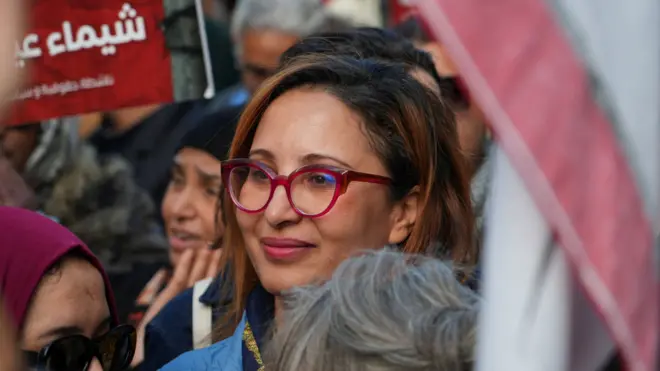 اعتقال المعارضة التونسية البارزة شيماء عيسى لتنفيذ حكم بالسجن لمدة 20 عاما