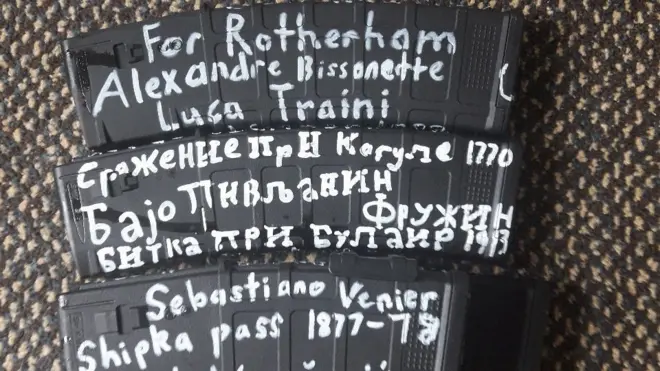 Muchos hacen alusión a batallas en las que se venció al Imperio Otomano.