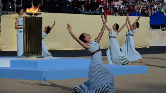 Cérémonie de remise de la flamme olympique au stade Panathinean le 27 avril, à Athènes en Grèce