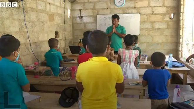 උපකාරක පන්ති ගුරුවරයා