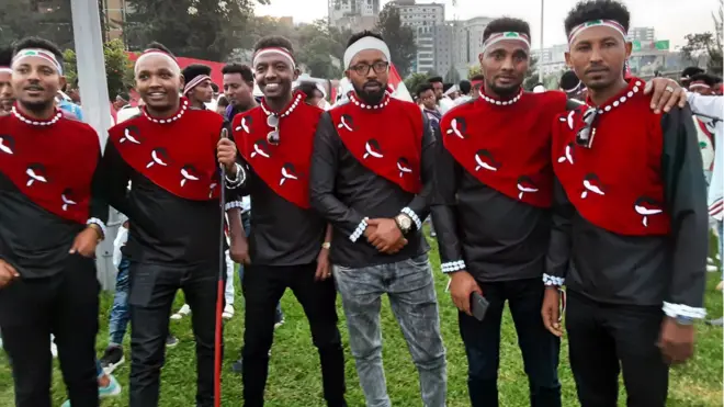 Dargaggoota wayyaa aadaan faayamanii Irreecha kabajan