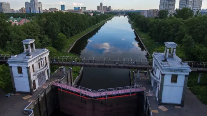 На строительстве канала имени Москвы, по официальным данным, погибли более 22 тыс. человек
