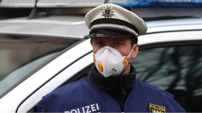 Poolisii Jarman maaski godhatu