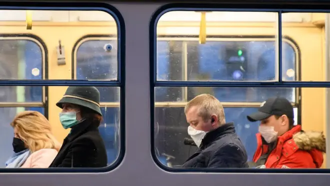 Половина українців - за надзвичайни стан і комендантську годину