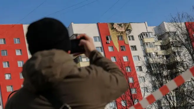 Tan iyo markii Ruushku si buuxda u bilaabay duullaanka Ukraine saddex sano ka hor, Kyiv waxay dhowr jeer ku qaaday Moscow weerarro drone ah.