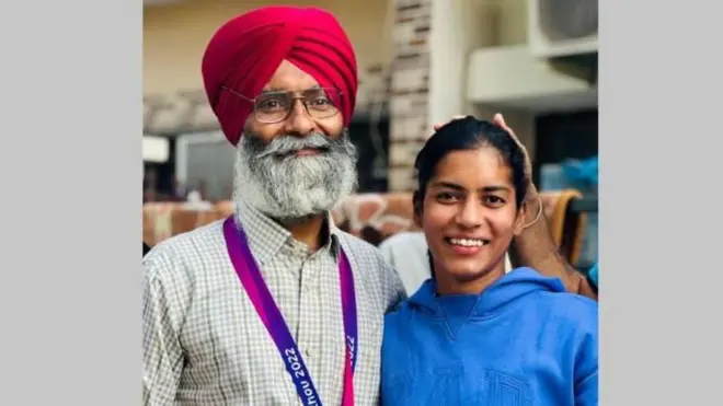 अमनज्योत आपल्या वडिलांसोबत