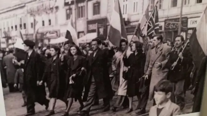 Britanska zastava na demonstracijama u Beogradu 27. marta 1941. godine