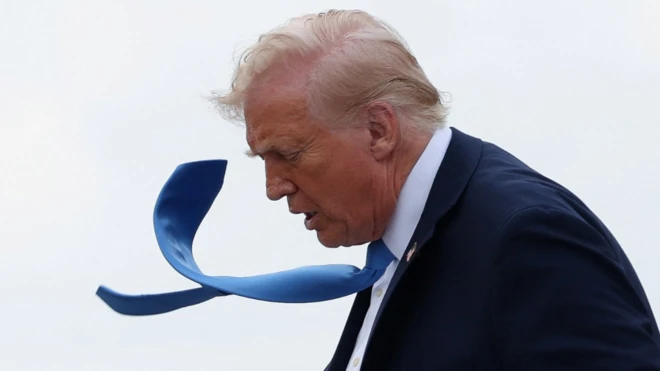 डोनाल्ड ट्रंप