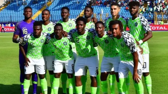 Nigeria's Super Eagles booked their place in the last 16 of the Africa Cup of Nations in Egypt with a victory over Guinea