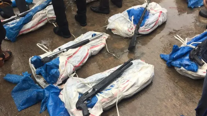 Customs no talk who get di gun