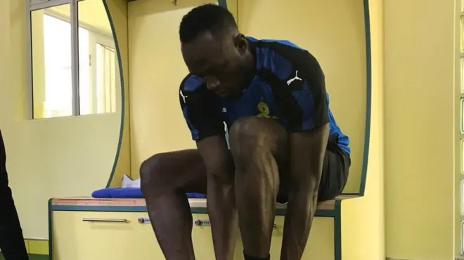 Usain Bolt na person wey like football wella