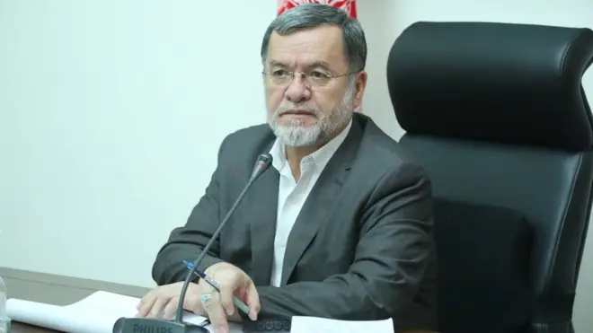 آقای دانش گفته که حکومت افغانستان آماده تعدیل قانون اساسی بوده و تعدیل آن نیز به عنوان ضرورت تلقی می‌شود.