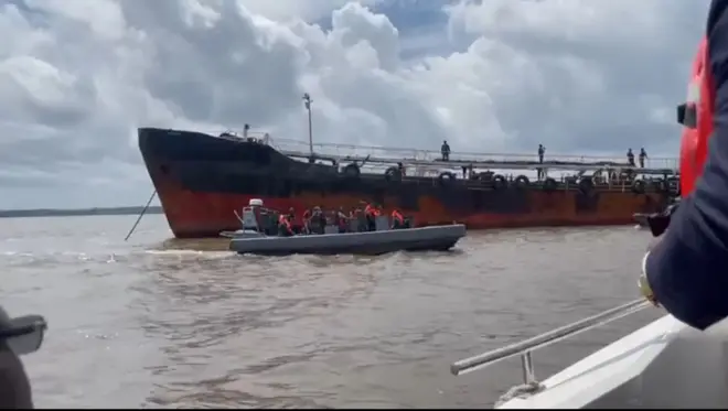 Aworan ọkọ oju omi ti NNPC gbamu