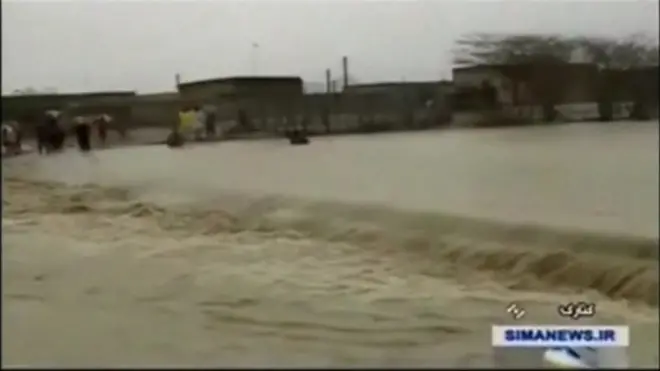 پدیده های طبیعی زندگی مردم را در جنوب و شرق ایران مشکل کرده.