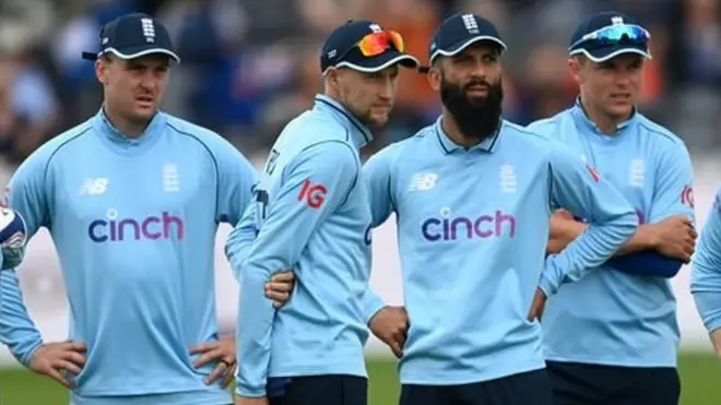 سات میچوں کی سیریز کے ابتدائی حصے میں انگلش ٹیم کی قیادت کی ذمہ داری معین علی سنبھالیں گے (فائل فوٹو)