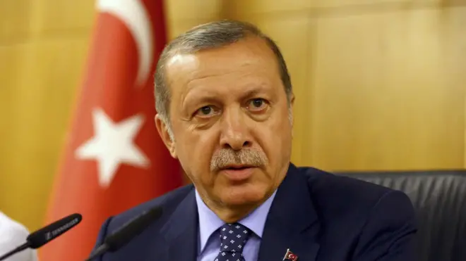 Recep Tayyip Erdogan compareció este viernes en Estambul tras un intento de golpe de Estado.