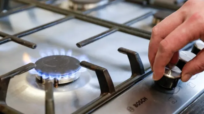 Чечня подает другим российским регионам пример, как нужно бороться не только за газ, но и за федерализм, считают эксперты