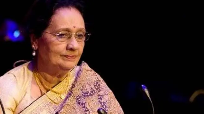 අමරා රණතුංග