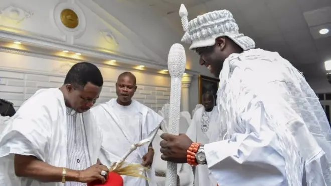 Ọọ̀ni Ogunwusi àti Gómìnà Willie Obiano láàfin Ọọ̀ni'rìṣà