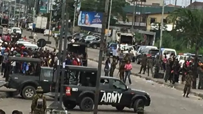 Pipo dey for street dey look