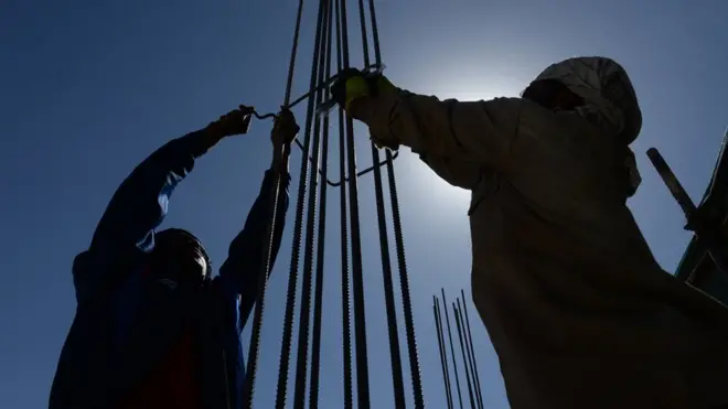 چارواکي وايي، دا به له مکروریانو وروسته پلازمېنه کې دویمه تر ټولو لویه ودانیزه پروژه وي
