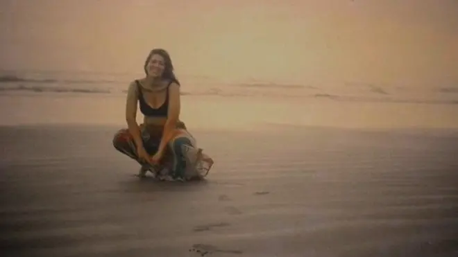 Quisimos empezar nuestra muestra fotográfica recordando precisamente esta foto que en el pasado nos envió Gloria Moreno. "Playa del Pacífico en Costa Rica, 1996...Recuerdos para siempre".