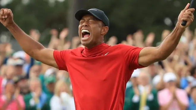 마스터스 우승으로 11년 만에 메이저 정상에 복귀한 타이거 우즈