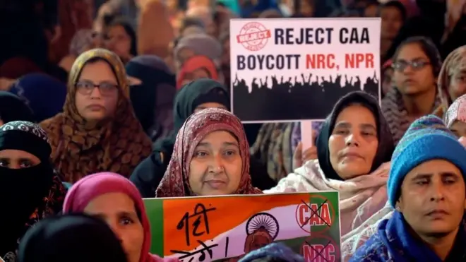 شہریت کے ترمیمی قانون سی اے اے کے خلاف ملک گیر تحریک میں آزاد انڈیا کی تاریخ میں پہلی بار لاکھوں مسلم خواتین نے حصہ لیا
