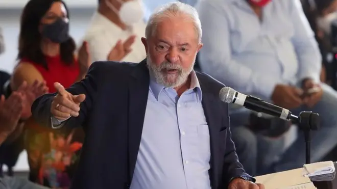 El expresidente Lula da Silva figura como favorito en las encuestas para las elecciones de Brasil.