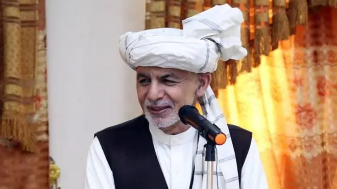 رئیس جمهوری افغانستان در دیدارهای متعددش با مردم خوست وعده کرد که نقش زنان را در نهادهای دولتی بیشتر خواهد کرد
