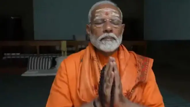 پی ایم مودی کے مراقبے کی تصویر