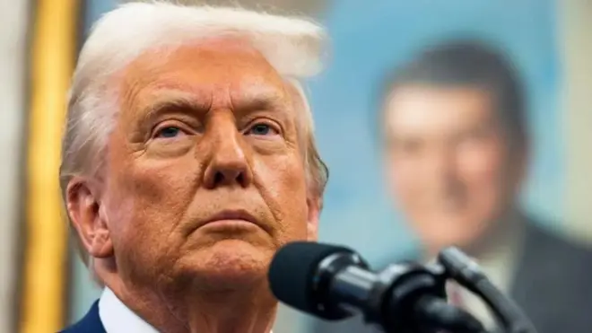 Afhayeenka Kremlin-ka Dmitry Peskov ayaa sheegay in Putin uu taageeray fikradda Trump ee ah in la gaaray waqtigii la wada shaqeyn lahaa.