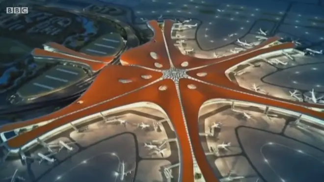 చైనాలో భారీ విమానాశ్రయం