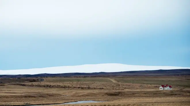 Algo que llama mucho la atención a los visitantes de Islandia es la ausencia de árboles.