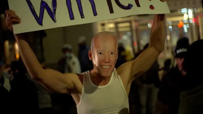 Razor plavi protiv crvenih