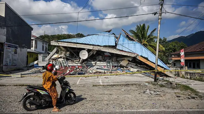 gempa NTT, Flores