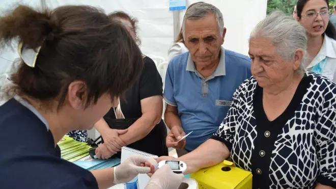 Maliyyə naziri Samir Şərifov: "İcbari tibbi sığortanın bütün ölkə üzrə tətbiqi 2020-ci ilə saxlanılıb"