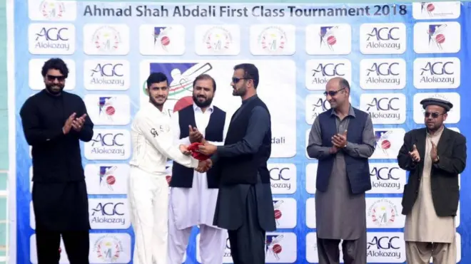 په دې کې د افغانستان د کرېکټ د الف لوبډلې، تر ۱۹ کلنۍ ښکته او د ملي ټیم لوبغاړي لوبېږي.